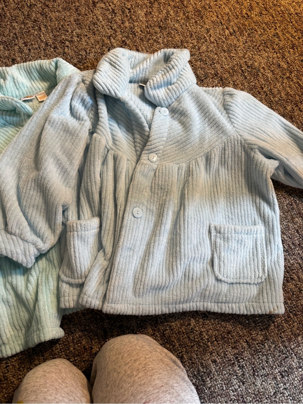 Sweaters - Picture 3 of 3